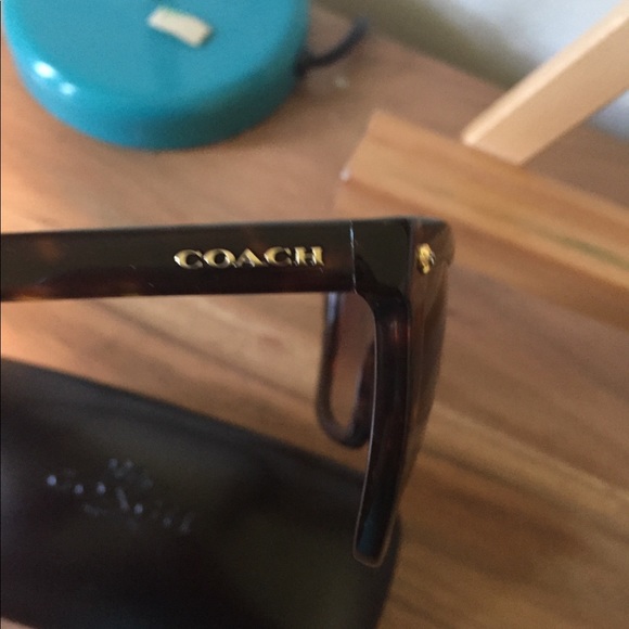 Coach tortoise cat-eye sunglasses - Picture 5 of 7